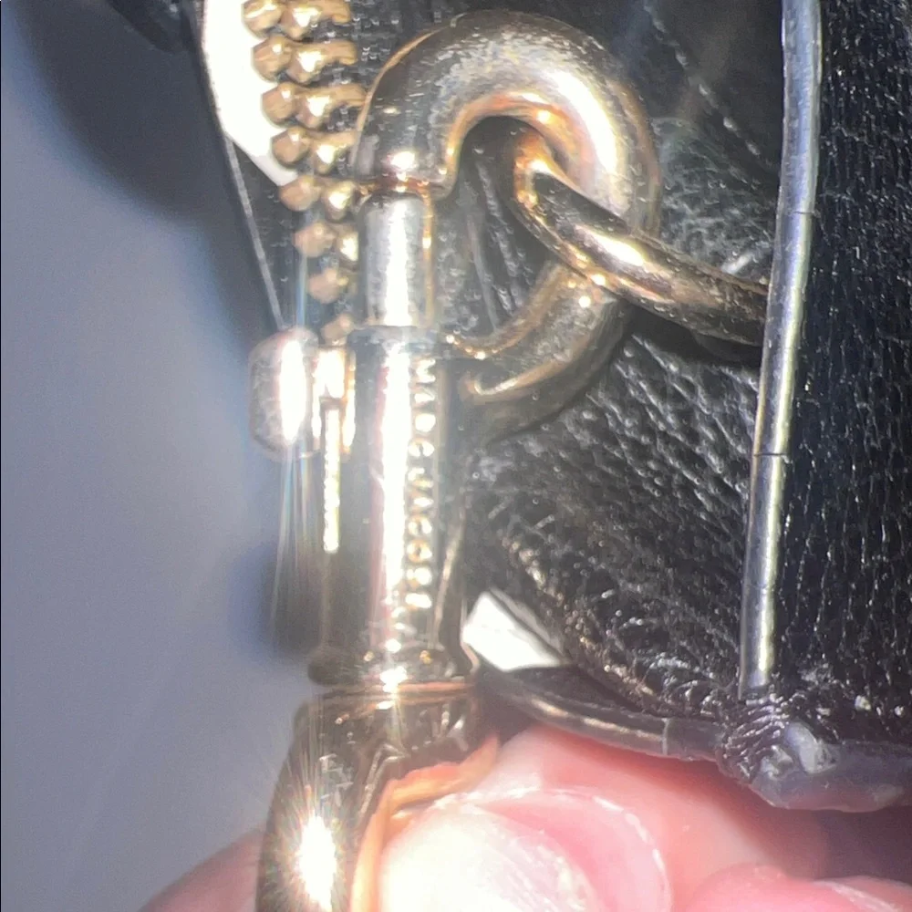 Marc Jacobs compact marc